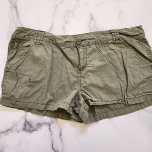 No boundaries womens army green cargo short shorts size 27 100% cotton